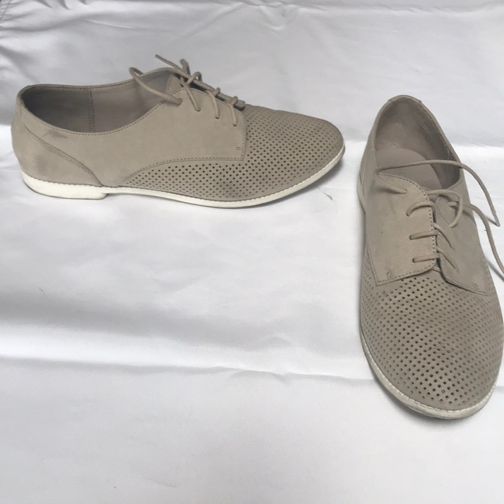Shoe